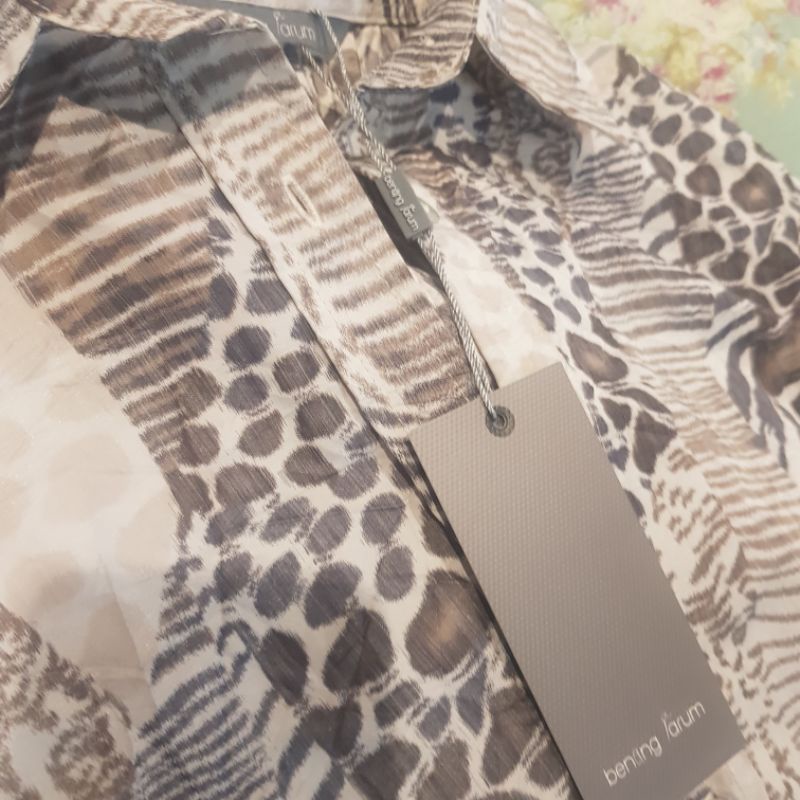 Benang Jarum Buttonscarves eola animal print new All size. jual under tag.