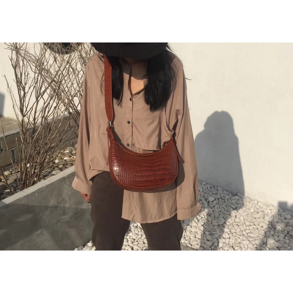 TAS SELEMPANG KULIT BUAYA CROCO MONA