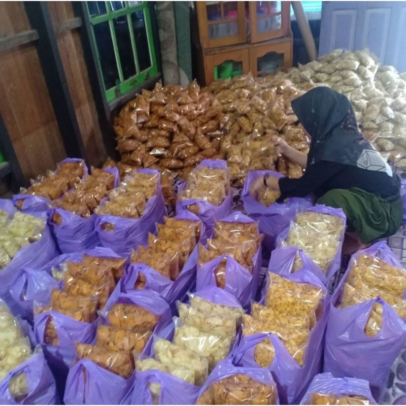 Cemilan kerupuk kerang asin kita - makanan ringan - sneck - jajanan - kerang - asin - daunjerukpurut kemasan besar