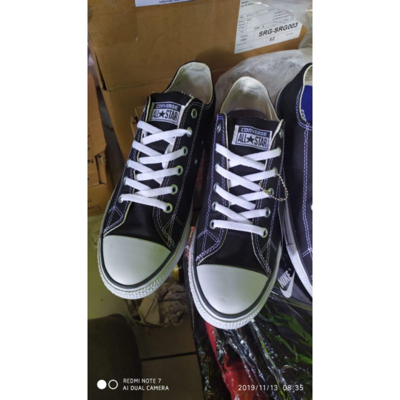 Sepatu convers