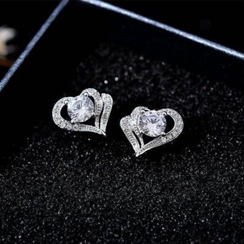 Fancyqube Anting Stud Cubic Zirconia Bentuk Hati Untuk Wanita