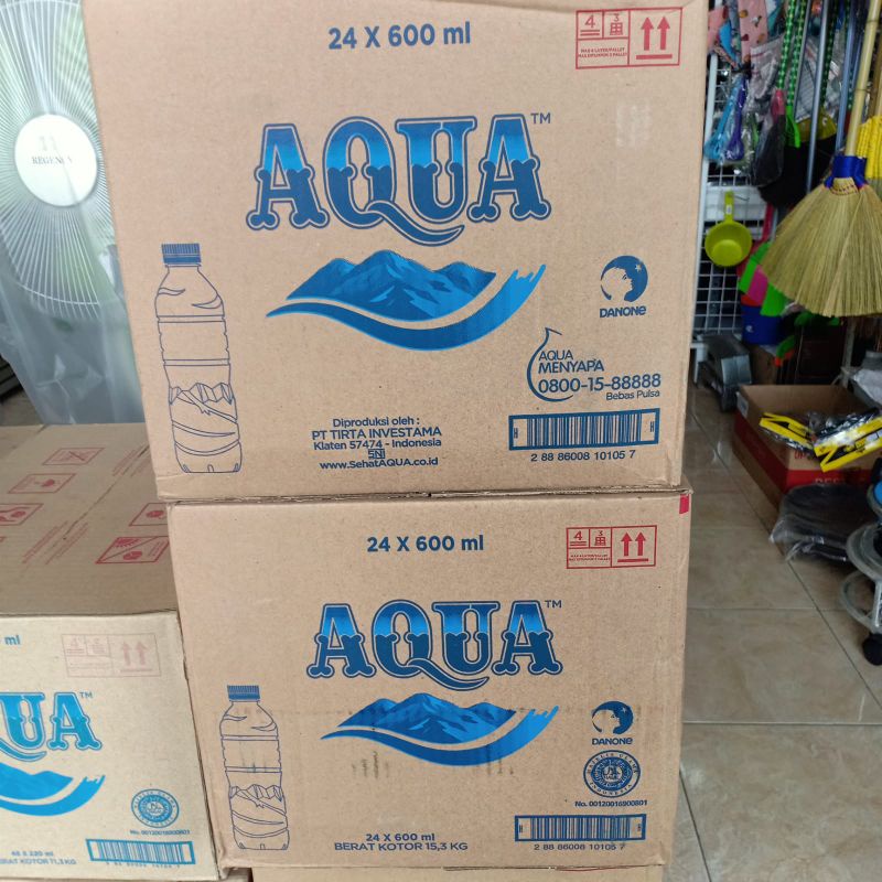 Aqua Air Mineral Botol Tanggung 600ml 1 dus isi 24pcs