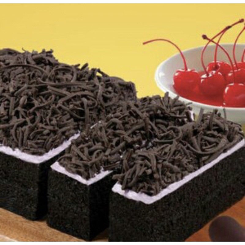 

Lapis Kukus Pahlawan Surabaya - Blackforest | Regular Package | khas Surabaya