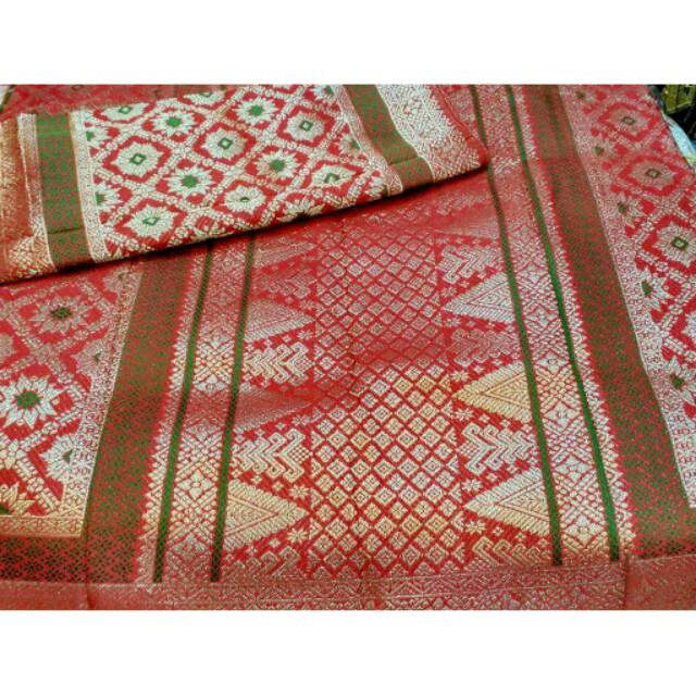 

Songket mesin asli Palembang bermacam motif