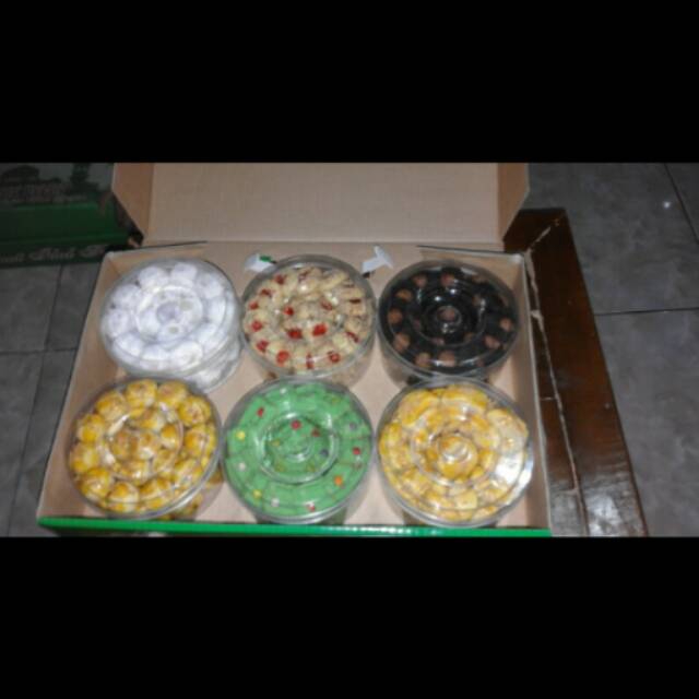 

OPEN ORDER KUE LEBARAN SUPER UEENAK