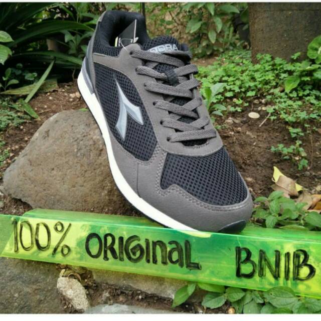 Sepatu Diadora Original BNIB