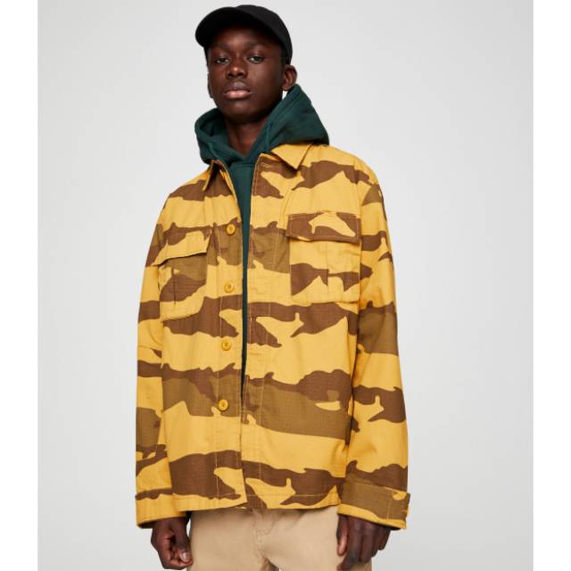 Jaket / hoodie pull n bear mustard yellow camouflag overshirt