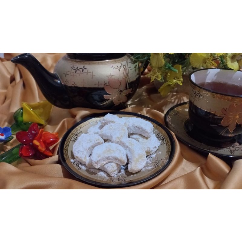 

Kue Salju Klasik ±400g