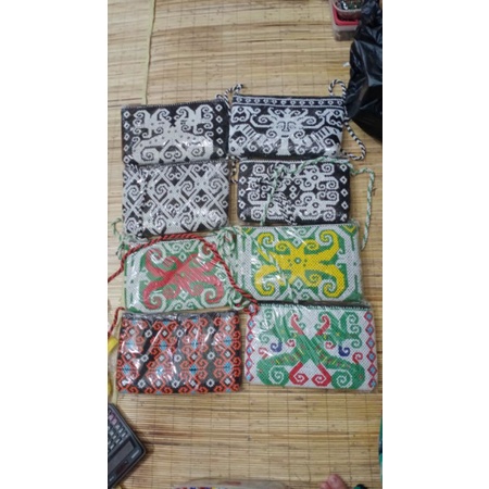 tas selempang manik etnik dayak