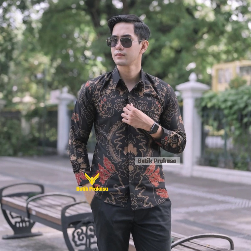 Kemeja Batik Prakasa Motif Bhadrika Abang Slimfit Lengan Panjang Batik Solo