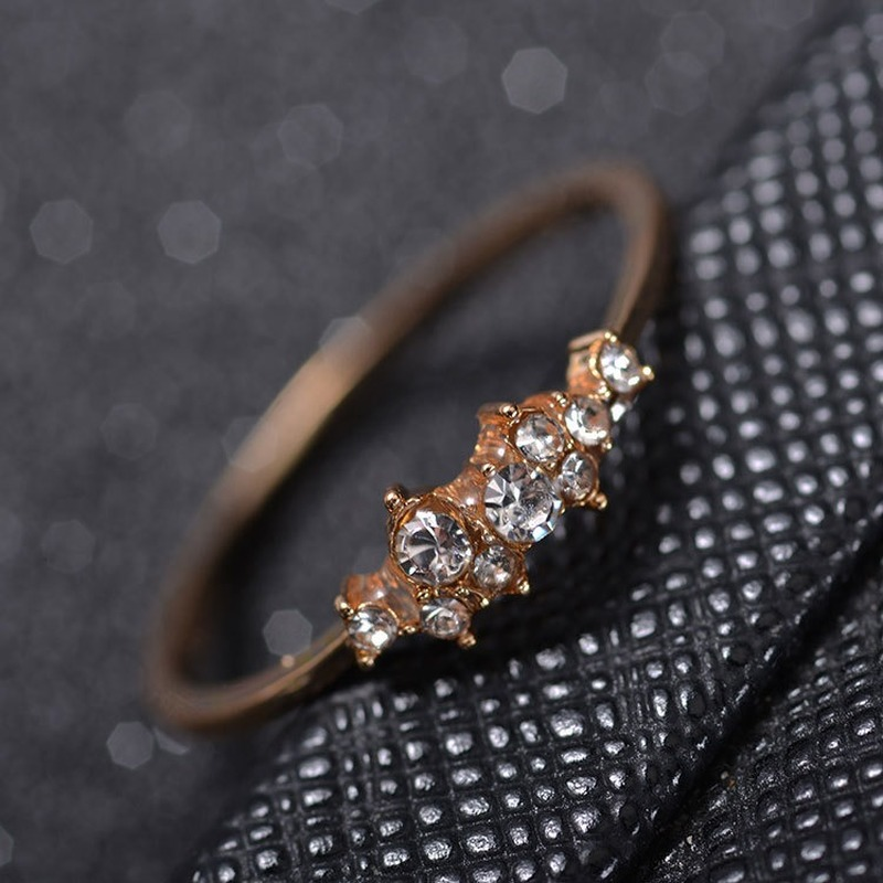 Cincin Berlian 18k Warna Rose Gold Untuk Pernikahan