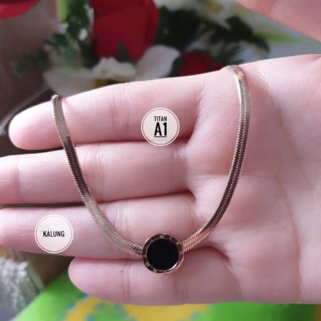 Kalung Belut Titanium Rosegold Mata Hitam N0908199