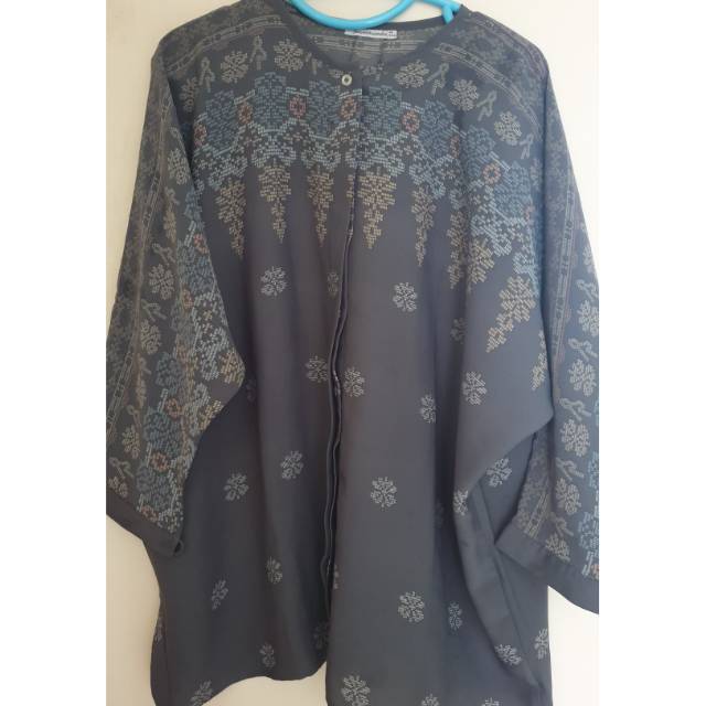 Sanjay top Grey Ria Miranda