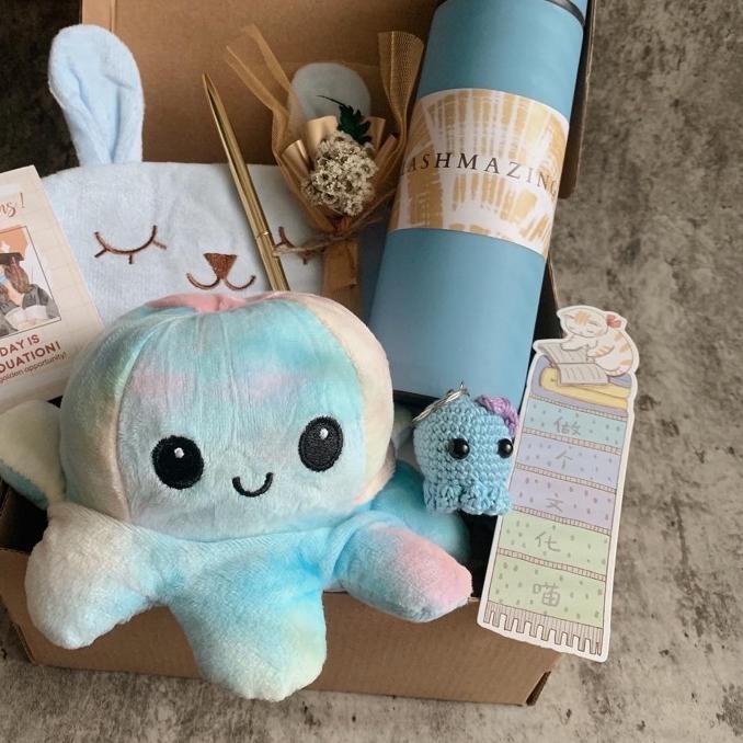 

Ready Stock ✹ Kado Ulang Tahun / Kado Graduation / Gift Box / Kado Estetik / Kado Wisuda / Gift Box / Kado Pacar / Kado Teman / Birthday Gift Box.