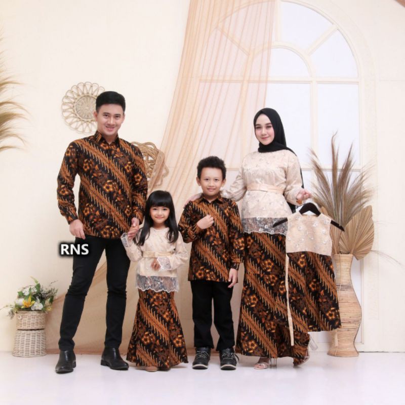 BATIK COUPLE KELUARGA KEBAYA BROKAT KEBAYA KONDANGAN