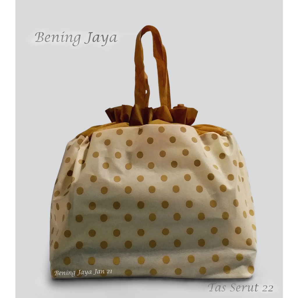 

Tas Hajatan Goodie Bag Serut 22 Polkadot Mocca Cream