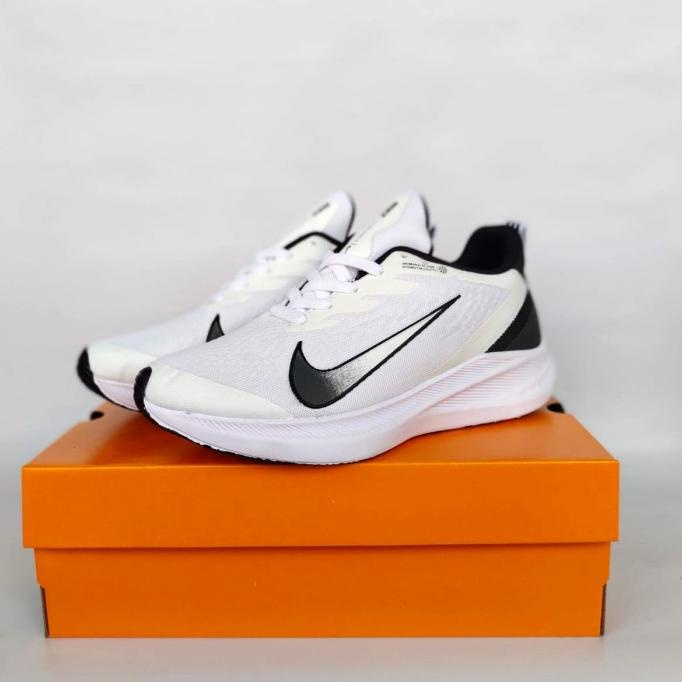 sepatu nike putih hitam x air zoom pria Terbaik