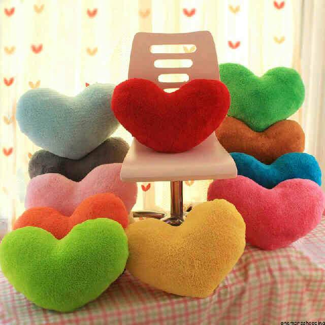 BANTAL LOVE BAHAN RASFUR, LEMBUT, HALUS MURAH RAPIH BAGUS, BISA COD