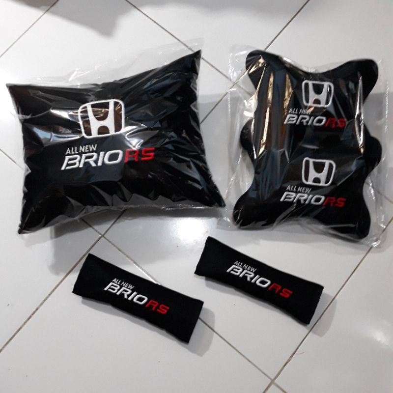 bantal mobil honda brio rs bantal aksesoris interior mobil brio