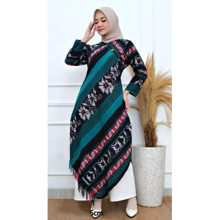 gamis tenun modern - gamis assimetris - gamis tenun etnik - gamis tenun rumbai - baju tenun muslimah