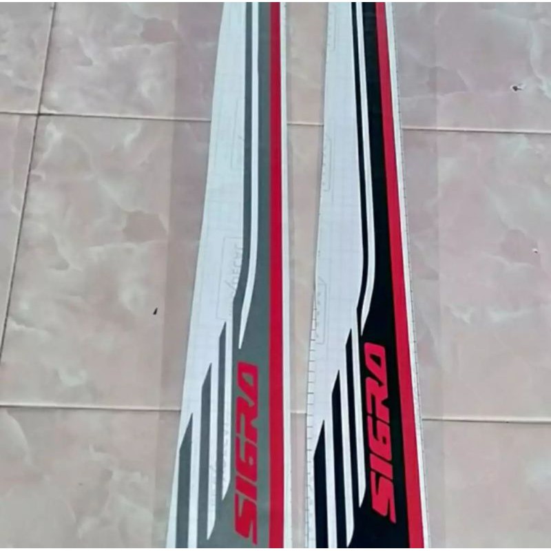 Stiker Body Samping mobil Sigra / Stiker Sigra