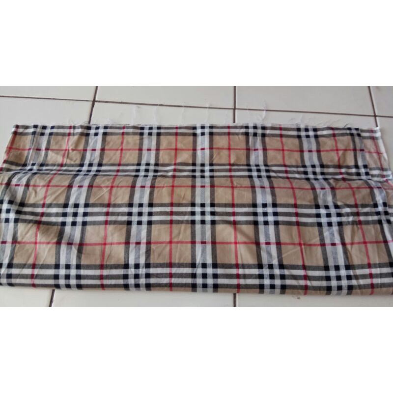 Kain Katun Motif Kotak Besar