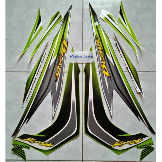 Striping blade 2011