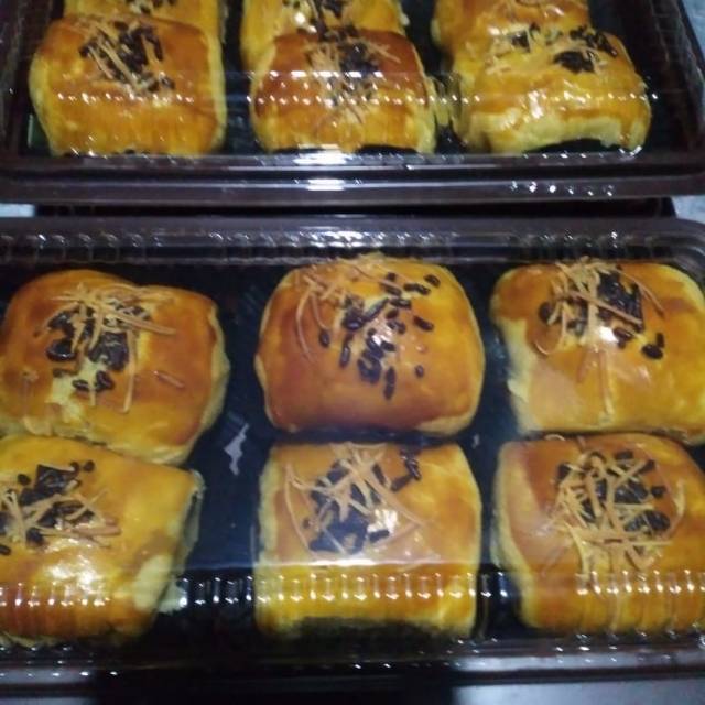 

Bolen pisang isi 6 pc per kotak