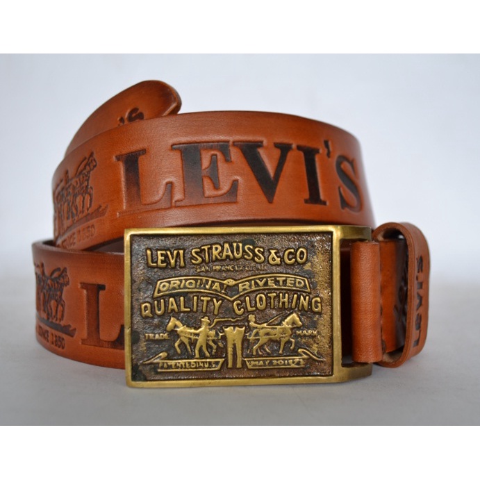 Ikat Pinggang Pria Kulit Asli Sabuk Pria Levis Kotak Emas