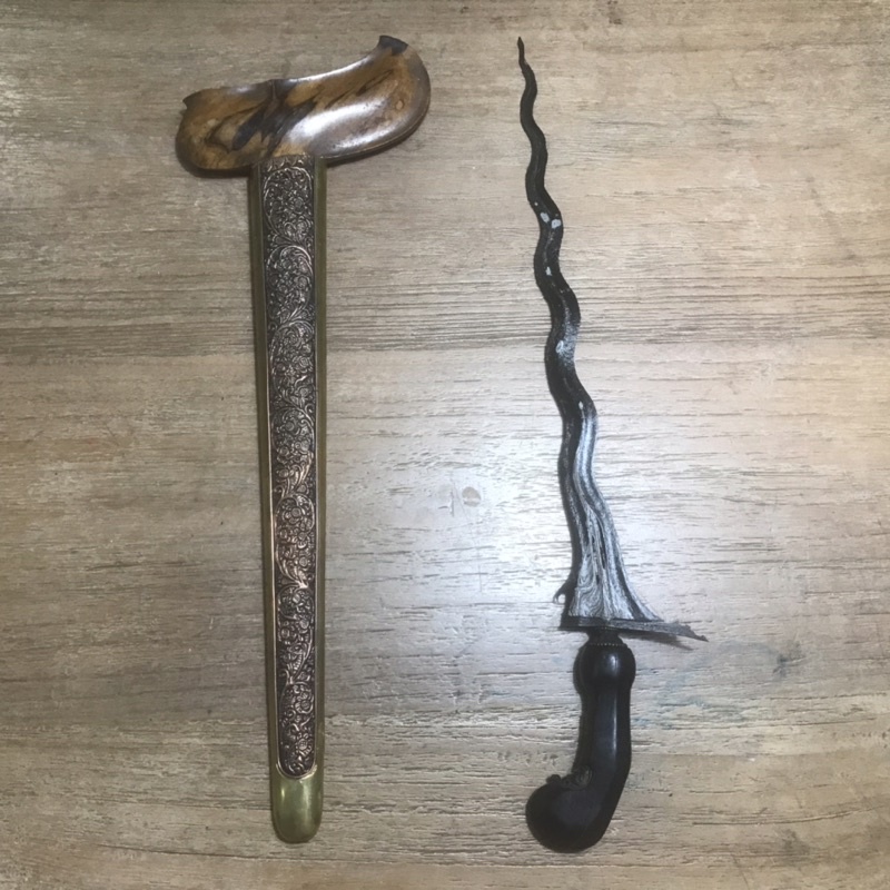 Jual Keris Pusaka Sepuh Sangkelat Sengkelat Sedayu Mojopahit Pamor