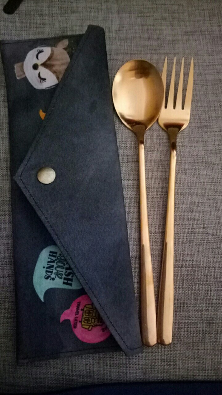 Sendok Garpu Case Include Cutlery