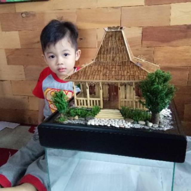 Miniatur Rumah joglo/Jawa Tengah