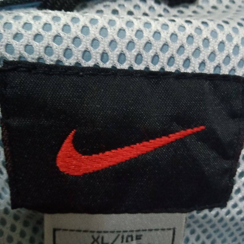 jaket Nike preloved / second / bekas