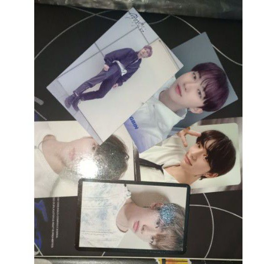 straykids PC - Lenticular Levanter - yellow Wood hyunjin Felix changbin woojin, Lenticular bangchan