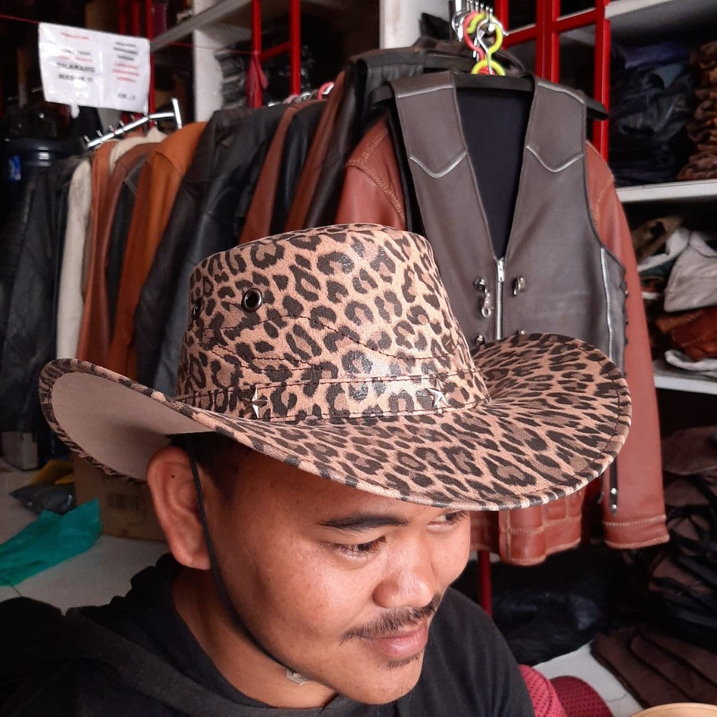 Topi koboy kulit sapi asli motip macan khas garut