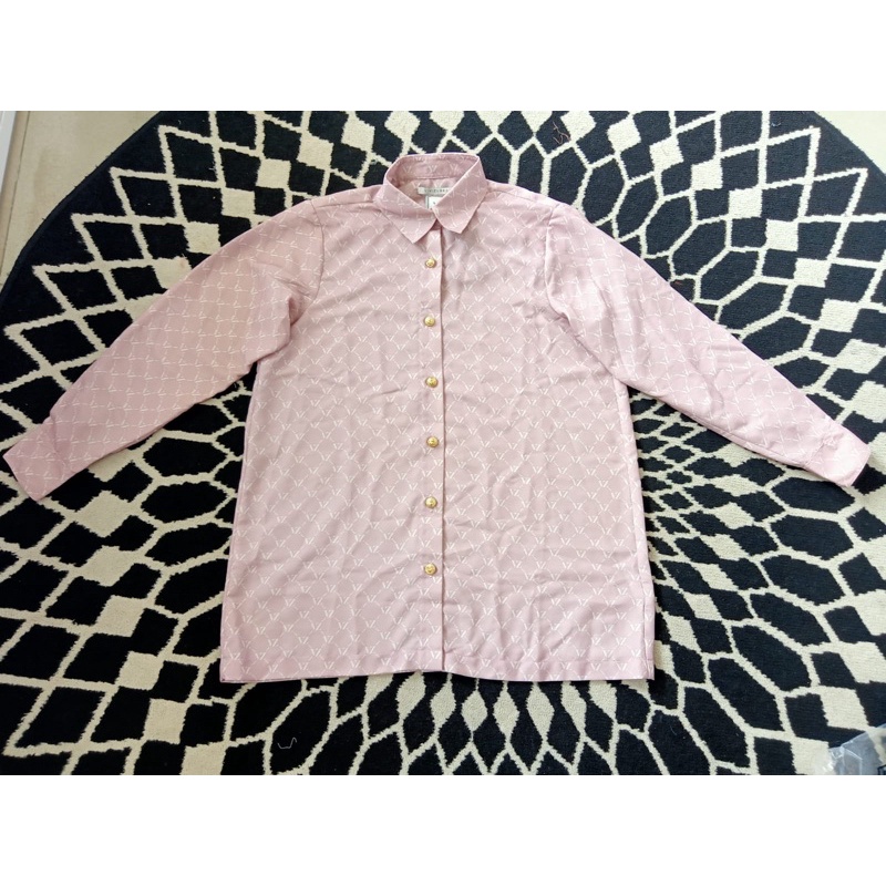 MONOGRAM SHIRT BY VIVIZUBEDI NEW bukan Preloved