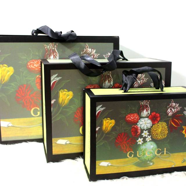 

1 set box branded isi 3 ukuran set lengkap