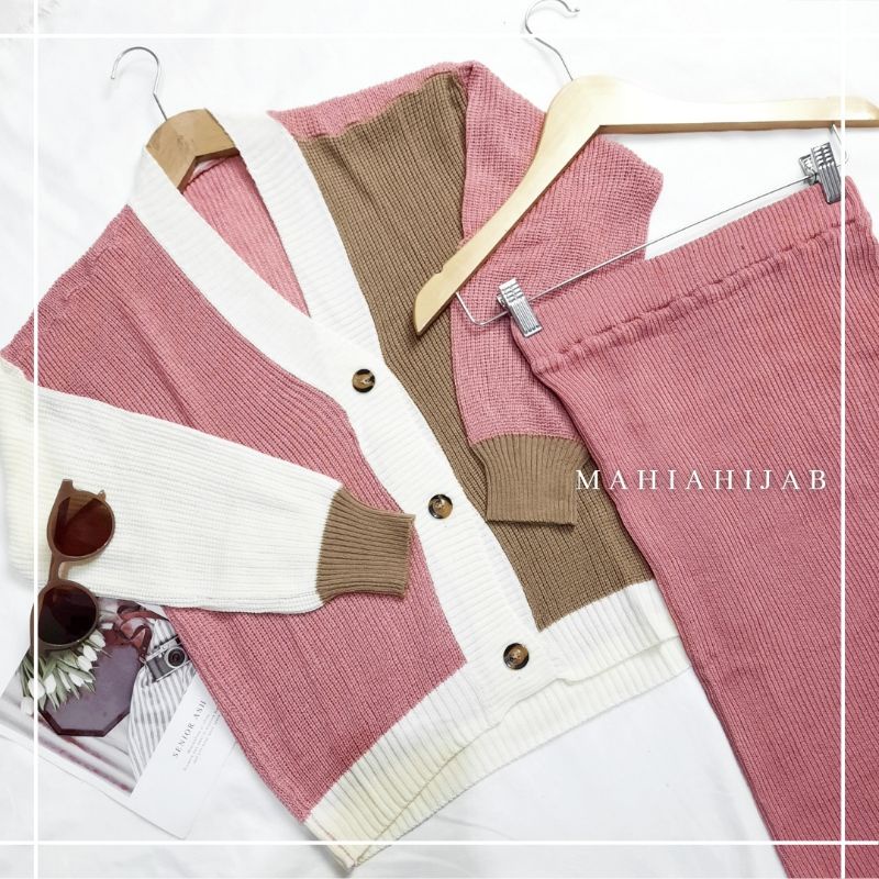 Yena One Set Cardigan 3tone + Rok Rajut span, Setelan wanita baju rajut premium, rok knit, daily outfit, outfit rajut
