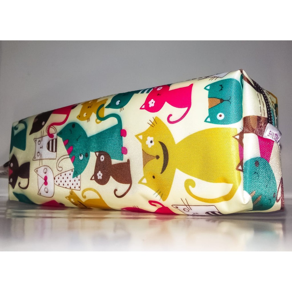 

Tempat Pinsil Plastik Pencil Case Shintoeng