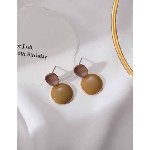 LRC Anting Tusuk Fashion White Drop Glaze Stitching Fine Flash Earrings V33734