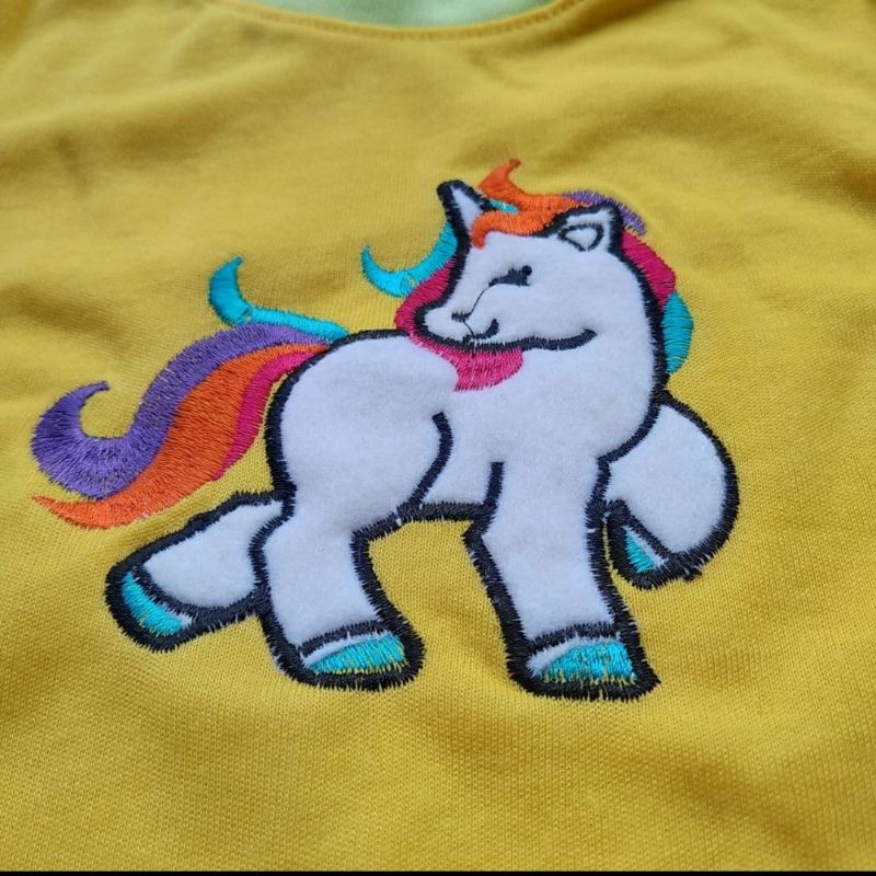 SETELAN BAJU BAYI TANGAN PENDEK UNICORN