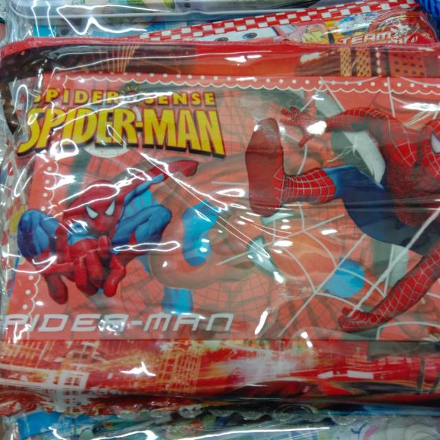 

Alat tulis 1 ( satu set ) gambar animasi spiderman