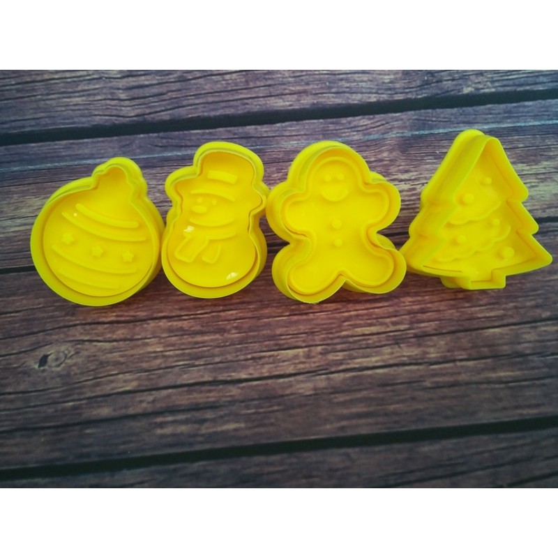 

Stamp Cutter / Plunger Natal / 4pcs