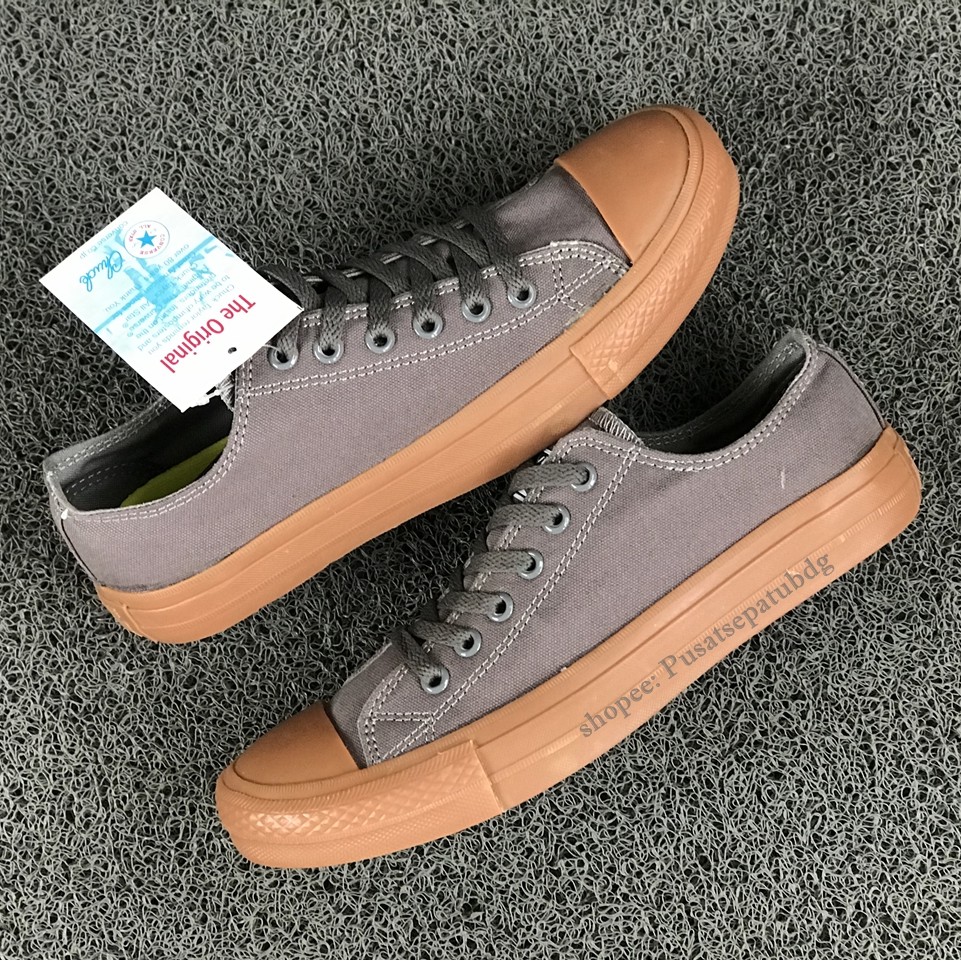 Sepatu Converse Chuck Taylor II Lunarlon Low Grey Gum