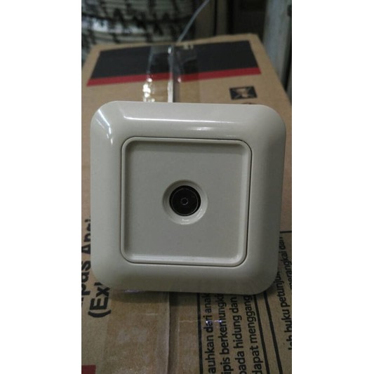 Outlet TV Broco Gracio / Stop Kontak TV Broco Gracio