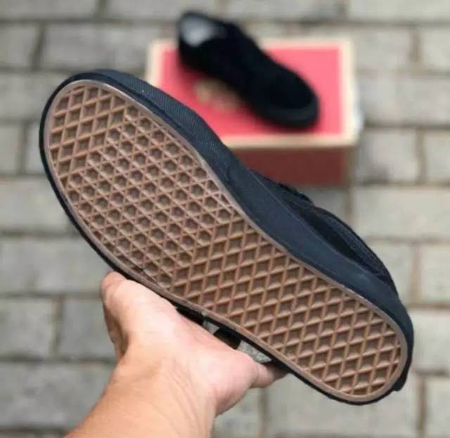 VANS OLDSKOOL FULL BLACK  SLIP ON CHECKERBOARD BNIB !!!! 100% ORIGINAL PREMIUM BLACK WHITE MONEY BACK GUARANTE TOOTHE