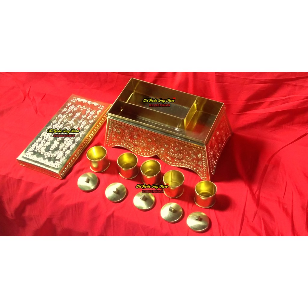 Tepak Sirih Kuningan/ Kotak Sirih Pengantin Palembang Jambi Lampung Jawa Bali Kalimantan Riau Melayu