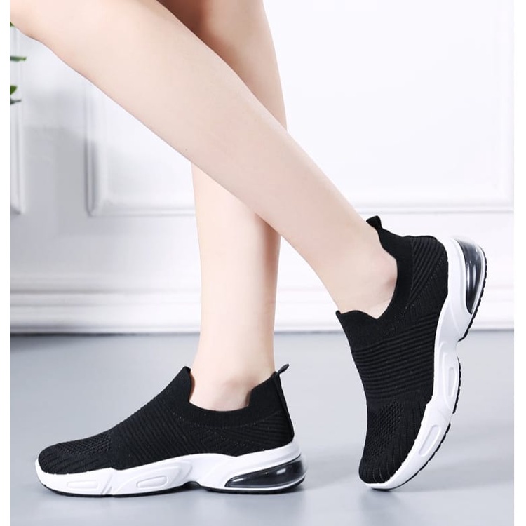 TOPGROSIR BR0046 Sepatu Sneakers Impor Comfort-HITAM POLOS