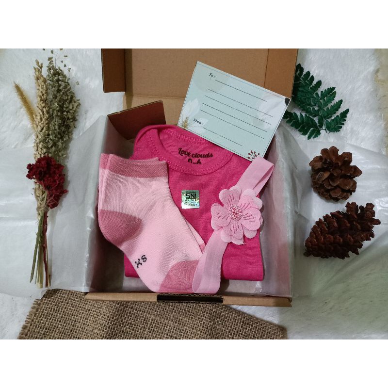 Hampers Kado Bayi Baru Lahir Newborn 0-3 bulan Velvet junior Libby  Baju  Bayi Cewek Cowok-4