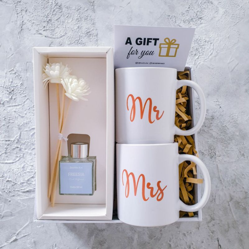 

kado pernikahan wedding gift hadiah nikah mug couple reed diffuser FREE UCAPAN